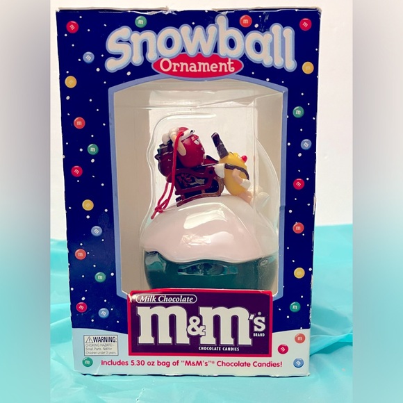 M&M’s ORNAMENT, RED & YELLOW M&M On Sled/SLEIGH, SNOWBALL NEW OPEN BOX - Picture 1 of 13